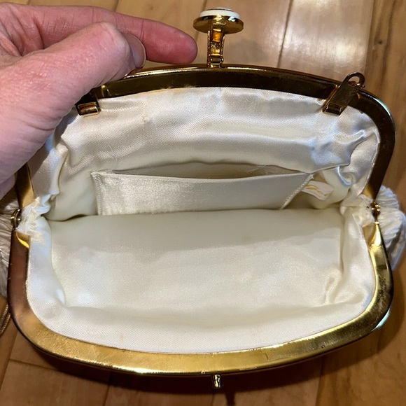 Vintage Goldco Textured Purse - Picture 4 of 9